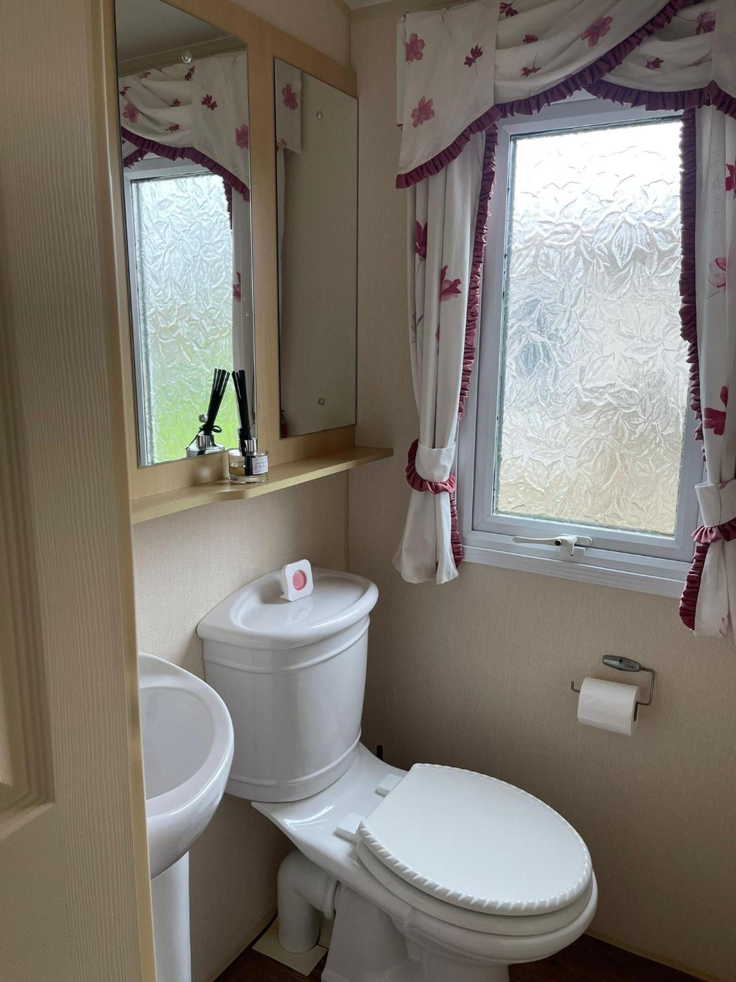 Severnside Boat And Caravan Park Gloucestershire - Caravan 1 Deerhurst Ngoại thất bức ảnh