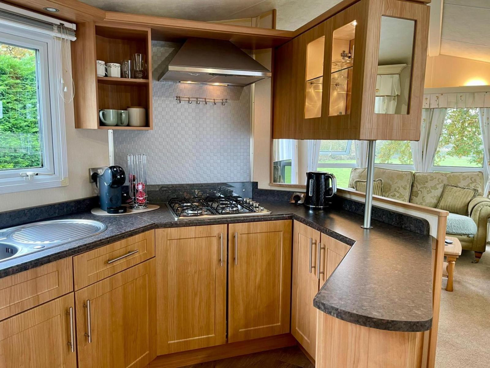 Severnside Boat And Caravan Park Gloucestershire - Caravan 1 Deerhurst Ngoại thất bức ảnh