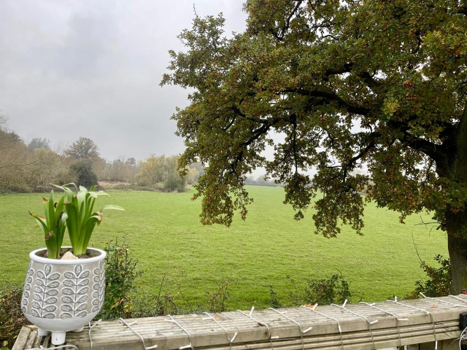 Severnside Boat And Caravan Park Gloucestershire - Caravan 1 Deerhurst Ngoại thất bức ảnh